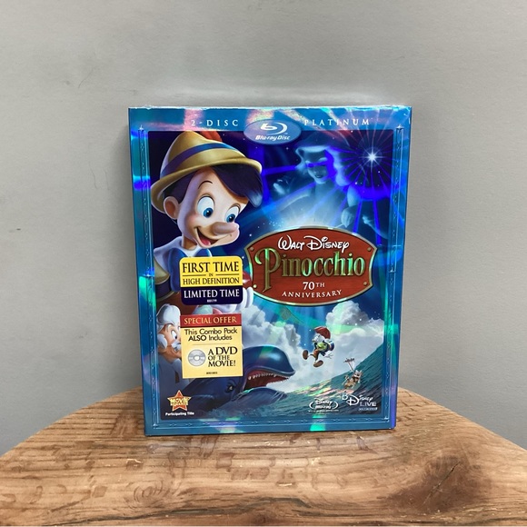 New & Sealed - Blue Ray DVD - Pinocchio - 70th Anniversary - 2 Disco Platinum - Picture 3 of 10